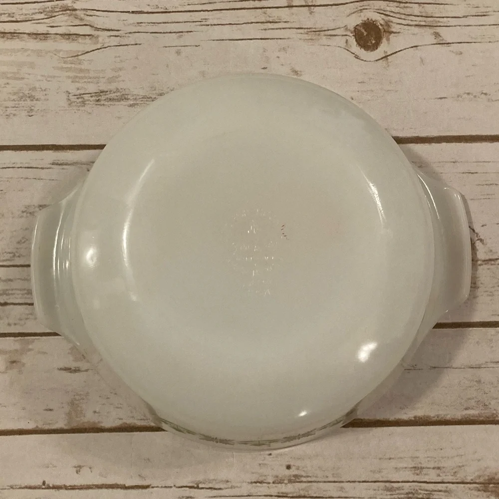 Vintage Anchor Hocking Fire King 1.5 Quart Casserole Dish Meadow Green Pattern